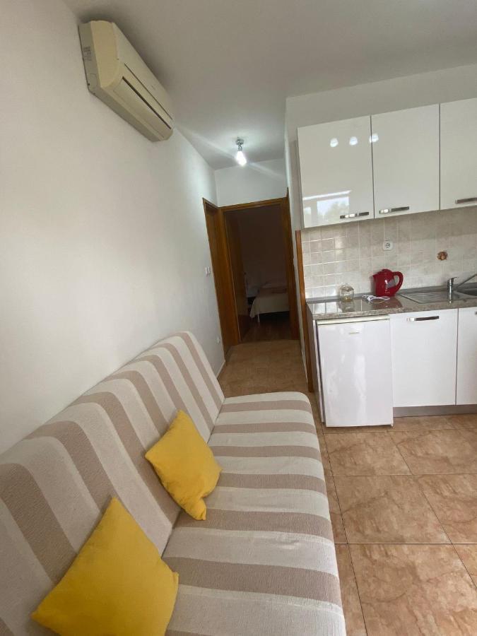 Studio Apartment Novak Чилипи Екстер'єр фото