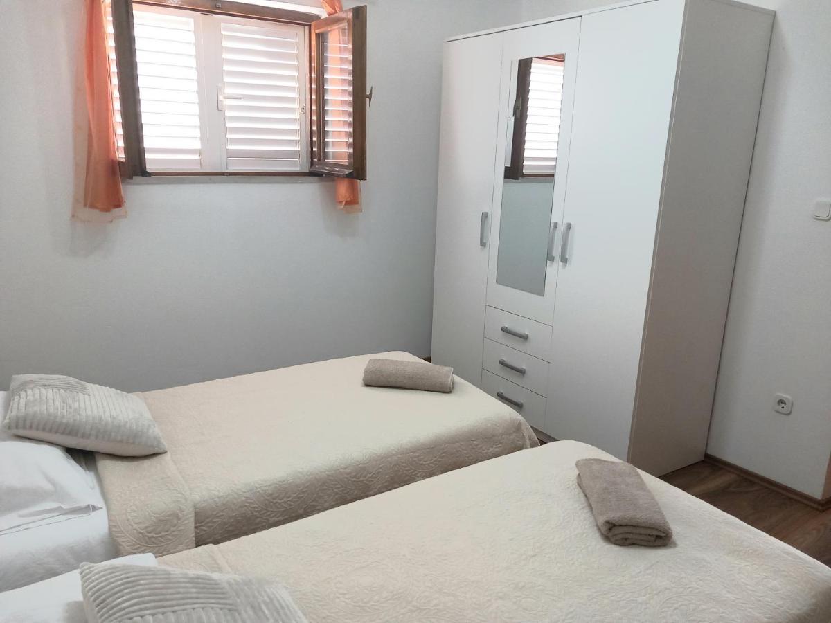Studio Apartment Novak Чилипи Екстер'єр фото