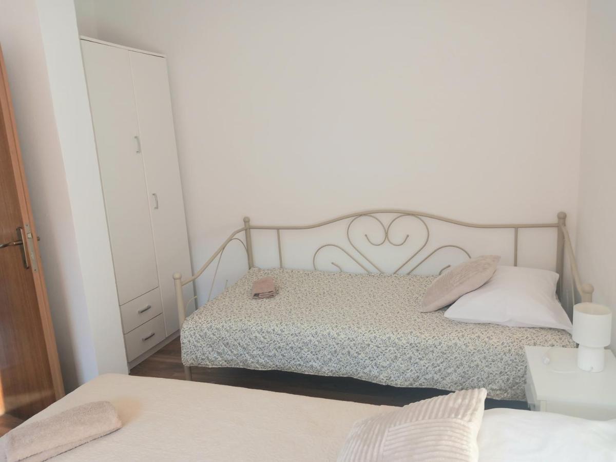 Studio Apartment Novak Чилипи Екстер'єр фото